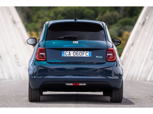 Fiat 500 3+1 Icon 42 kWh 94,12% SOH ActivLease financial lease