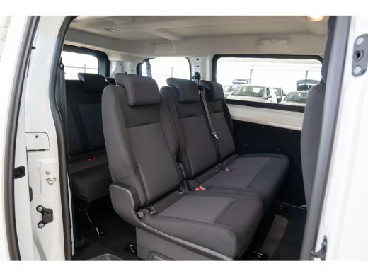 Fiat E-Scudo 75kWh 9 Persoons | 11 kW lader | 2 zitplaatsen rechtsvoor | Achterdeuren met ruiten ActivLease financial lease