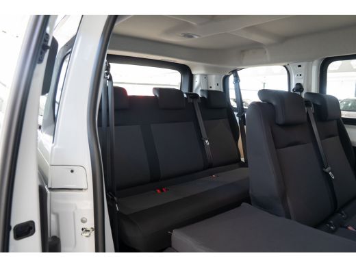 Fiat E-Scudo 75kWh 9 Persoons | 11 kW lader | 2 zitplaatsen rechtsvoor | Achterdeuren met ruiten ActivLease financial lease