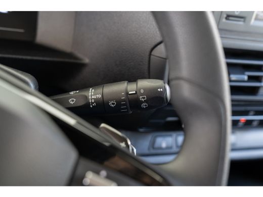 Fiat E-Scudo 75kWh 9 Persoons | 11 kW lader | 2 zitplaatsen rechtsvoor | Achterdeuren met ruiten ActivLease financial lease