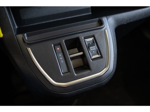 Fiat E-Scudo 75kWh 9 Persoons | 11 kW lader | 2 zitplaatsen rechtsvoor | Achterdeuren met ruiten ActivLease financial lease