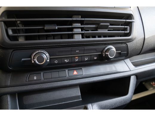 Fiat E-Scudo 75kWh 9 Persoons | 11 kW lader | 2 zitplaatsen rechtsvoor | Achterdeuren met ruiten ActivLease financial lease