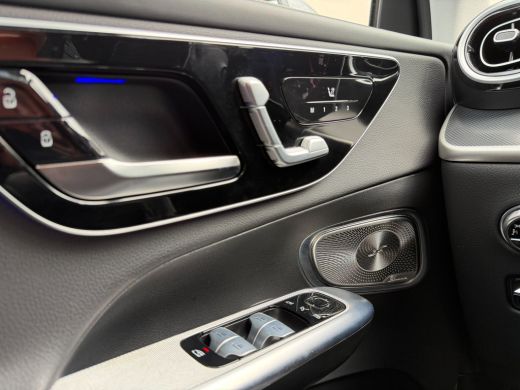 Mercedes-Benz GLC 400e 4MATIC AMG Line ACC-Pano-Head up-Trekhaak-20"-Keyless ActivLease financial lease