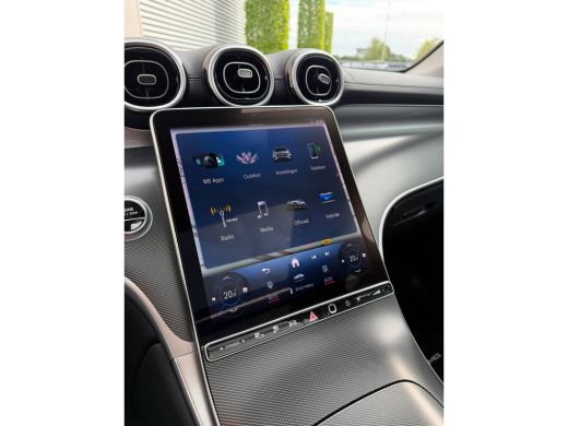 Mercedes-Benz GLC 400e 4MATIC AMG Line ACC-Pano-Head up-Trekhaak-20"-Keyless ActivLease financial lease