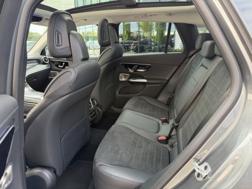 Mercedes-Benz GLC 400e 4MATIC AMG Line ACC-Pano-Head up-Trekhaak-20"-Keyless ActivLease financial lease