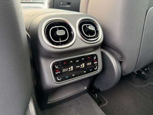 Mercedes-Benz GLC 400e 4MATIC AMG Line ACC-Pano-Head up-Trekhaak-20"-Keyless ActivLease financial lease