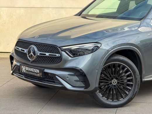 Mercedes-Benz GLC 400e 4MATIC AMG Line ACC-Pano-Head up-Trekhaak-20"-Keyless ActivLease financial lease