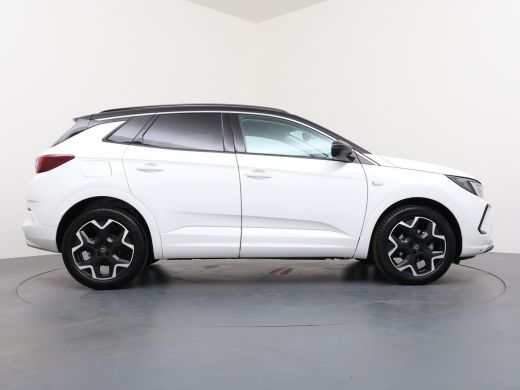 Opel Grandland 1.2 Turbo Ultimate | Achteruitrijcamera | Alcantara bekleding | Apple Carplay/Android Auto|telefo... ActivLease financial lease