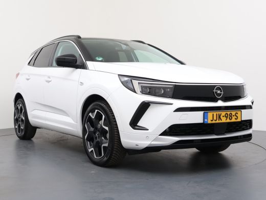 Opel Grandland 1.2 Turbo Ultimate | Achteruitrijcamera | Alcantara bekleding | Apple Carplay/Android Auto|telefo... ActivLease financial lease