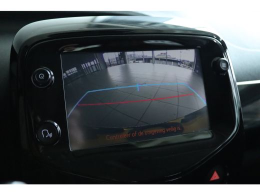 Peugeot 108 1.0 e-VTi Allure | Camera | Speedlimiter | LMV | Climate Control | Chroom | Elektr. Ramen | Carplay ActivLease financial lease