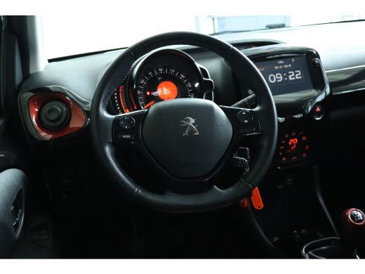 Peugeot 108 1.0 e-VTi Allure | Camera | Speedlimiter | LMV | Climate Control | Chroom | Elektr. Ramen | Carplay ActivLease financial lease