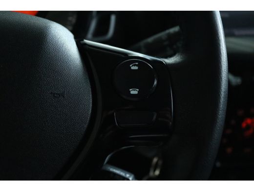 Peugeot 108 1.0 e-VTi Allure | Camera | Speedlimiter | LMV | Climate Control | Chroom | Elektr. Ramen | Carplay ActivLease financial lease