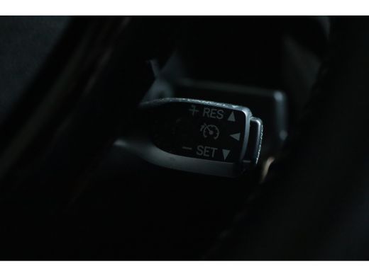 Peugeot 108 1.0 e-VTi Allure | Camera | Speedlimiter | LMV | Climate Control | Chroom | Elektr. Ramen | Carplay ActivLease financial lease