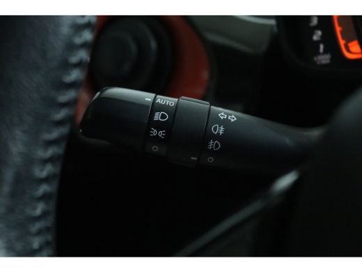 Peugeot 108 1.0 e-VTi Allure | Camera | Speedlimiter | LMV | Climate Control | Chroom | Elektr. Ramen | Carplay ActivLease financial lease