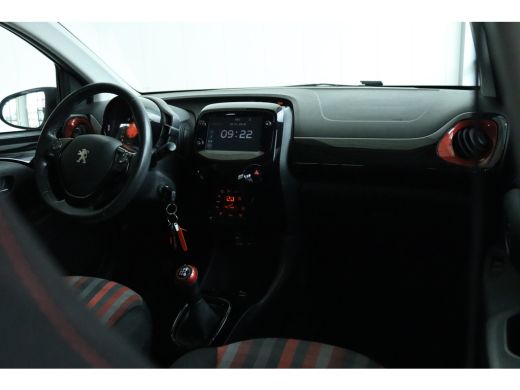 Peugeot 108 1.0 e-VTi Allure | Camera | Speedlimiter | LMV | Climate Control | Chroom | Elektr. Ramen | Carplay ActivLease financial lease