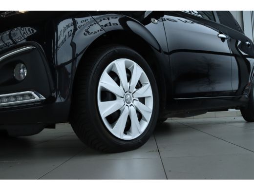 Peugeot 108 1.0 e-VTi Allure | Camera | Speedlimiter | LMV | Climate Control | Chroom | Elektr. Ramen | Carplay ActivLease financial lease