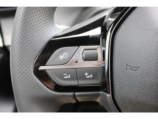 Peugeot 2008 GT | Active Safety Brake met camera en radar (automatisch noodremsysteem) met Distance Alert (waa... ActivLease financial lease