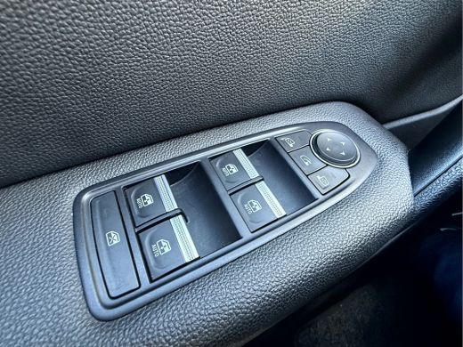 Renault Captur 1.6 E-Tech Plug-in Hybrid 160 Edition One Panoramadak, Stoelverwarming ActivLease financial lease