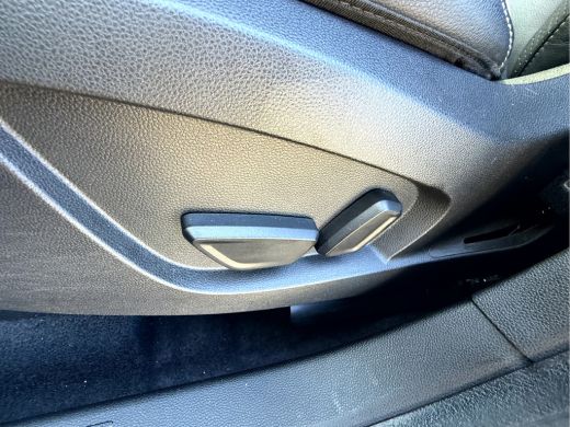 Renault Captur 1.6 E-Tech Plug-in Hybrid 160 Edition One Panoramadak, Stoelverwarming ActivLease financial lease