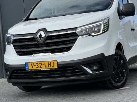 Renault Trafic 2.0 DCi 150 PK AUTOMAAT / L2H1 / TREKHAAK / **18.350 km** / AIRCO / CRUISE / CAMERA / 3-ZITS / LE... ActivLease financial lease