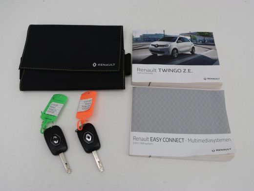 Renault Twingo R80 Collection | Navigatie | Climate control | Carplay | Bluetooth | Speedlimiter | DAB | LED | O... ActivLease financial lease