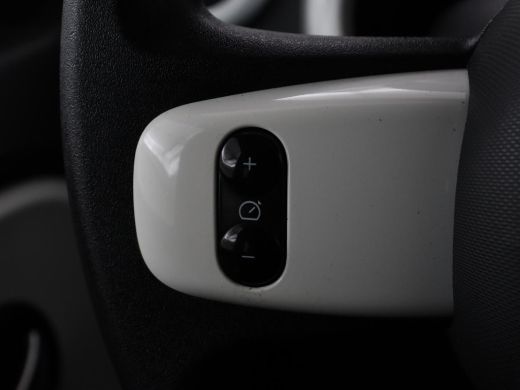 Renault Twingo R80 Collection | Navigatie | Climate control | Carplay | Bluetooth | Speedlimiter | DAB | LED | O... ActivLease financial lease