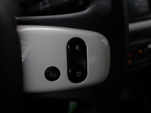 Renault Twingo R80 Collection | Navigatie | Climate control | Carplay | Bluetooth | Speedlimiter | DAB | LED | O... ActivLease financial lease