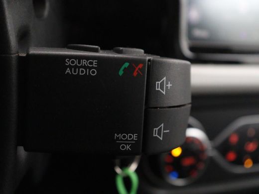 Renault Twingo R80 Collection | Navigatie | Climate control | Carplay | Bluetooth | Speedlimiter | DAB | LED | O... ActivLease financial lease