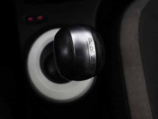 Renault Twingo R80 Collection | Navigatie | Climate control | Carplay | Bluetooth | Speedlimiter | DAB | LED | O... ActivLease financial lease