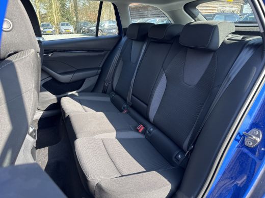 Skoda Octavia Combi TSI iV 204PK PHEV BUSINESS EDITION VIRTUAL/CRUISE/CARPLAY ActivLease financial lease