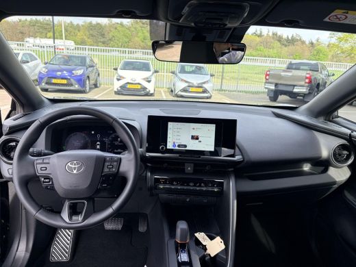 Toyota C-HR 2.0 Plug-in Hybrid 220 Dynamic ActivLease financial lease