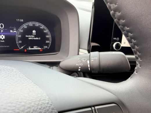 Toyota C-HR 2.0 Plug-in Hybrid 220 Dynamic ActivLease financial lease