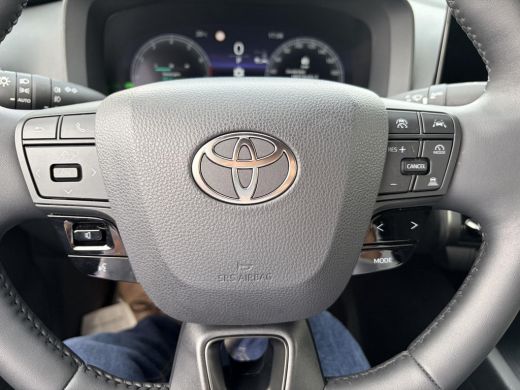 Toyota C-HR 2.0 Plug-in Hybrid 220 Dynamic ActivLease financial lease