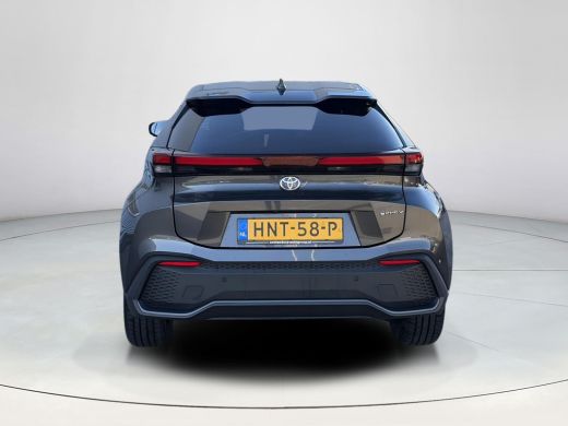 Toyota C-HR 2.0 Plug-in Hybrid 220 Dynamic ActivLease financial lease