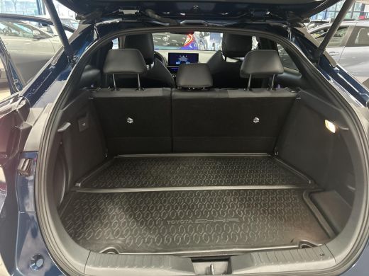 Toyota C-HR 2.0 Plug-in Hybrid 220 Executive ActivLease financial lease