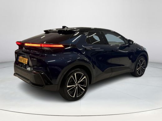 Toyota C-HR 2.0 Plug-in Hybrid 220 Executive ActivLease financial lease