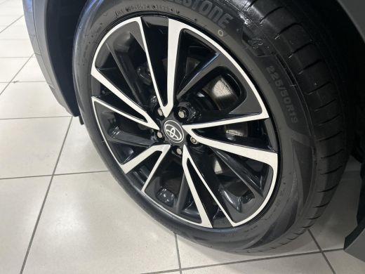 Toyota C-HR 2.0 Plug-in Hybrid 220 Executive ActivLease financial lease