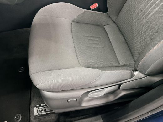 Toyota C-HR 2.0 Plug-in Hybrid 220 First Edition ActivLease financial lease