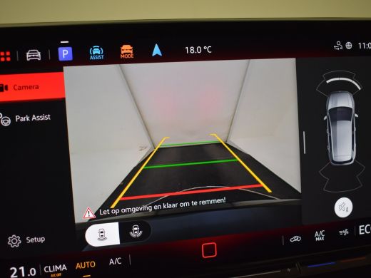 Volkswagen Golf 1.5 eHybrid Life Edition 204Pk DSG/AUTO | Glazen panorama-dak | Achteruitrijcamera | Apple carpla... ActivLease financial lease