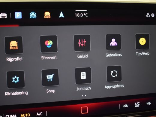 Volkswagen Golf 1.5 eHybrid Life Edition 204Pk DSG/AUTO | Glazen panorama-dak | Achteruitrijcamera | Apple carpla... ActivLease financial lease