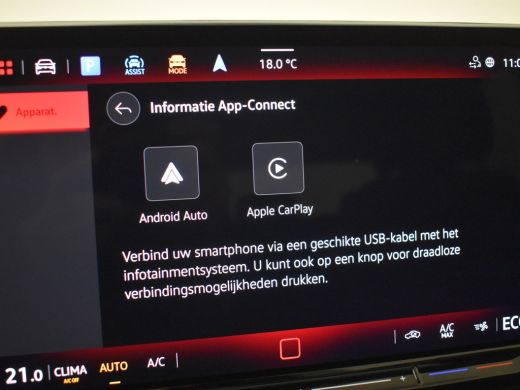 Volkswagen Golf 1.5 eHybrid Life Edition 204Pk DSG/AUTO | Glazen panorama-dak | Achteruitrijcamera | Apple carpla... ActivLease financial lease