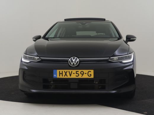Volkswagen Golf 1.5 eHybrid Life Edition 204Pk DSG/AUTO | Glazen panorama-dak | Achteruitrijcamera | Apple carpla... ActivLease financial lease
