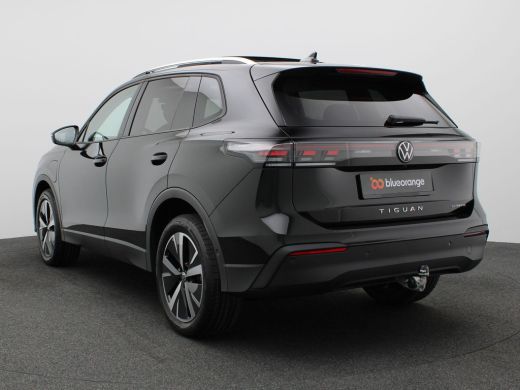 Volkswagen Tiguan 1.5 eHybrid Life Edition 204PK DSG Pano-Schuifdak, Trekhaak, 19" LM Velgen, Navi via apple carpla... ActivLease financial lease