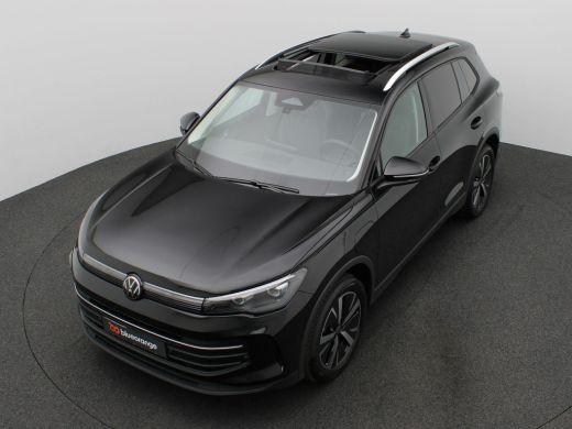 Volkswagen Tiguan 1.5 eHybrid Life Edition 204PK DSG Pano-Schuifdak, Trekhaak, 19" LM Velgen, Navi via apple carpla... ActivLease financial lease