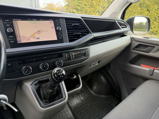 Volkswagen Transporter 2.0 TDI 111 PK HIGHLINE / STARLIGHT BLUE METALLIC / L2H1 / TREKHAAK / IMPERIAAL / CAMERA / CRUISE... ActivLease financial lease