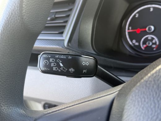 Volkswagen Transporter 2.0 TDI 150 PK / L2H1 / 1e EIG. / ALUCA INRICHTING / TREKHAAK / IMPERIAAL / CRUISE / AIRCO / NAVI ActivLease financial lease