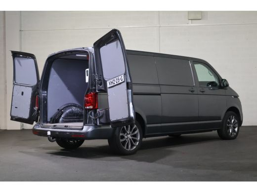 Volkswagen Transporter 2.0 TDI L2 H1 150pk Airco Navigatie Camera ActivLease financial lease