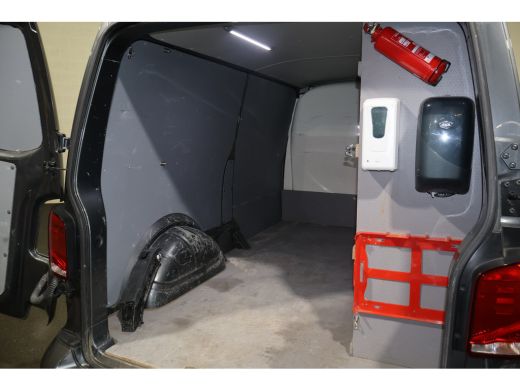 Volkswagen Transporter 2.0 TDI L2 H1 150pk Airco Navigatie Camera ActivLease financial lease