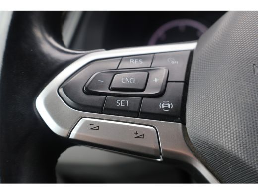 Volkswagen Transporter 2.0 TDI L2 H1 150pk Airco Navigatie Camera ActivLease financial lease