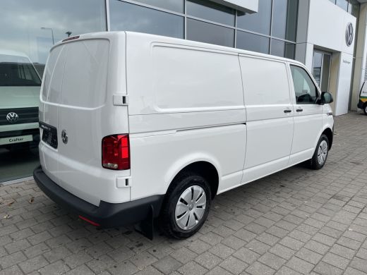 Volkswagen Transporter 2.0 TDI L2H1 28 110 pk | Bluetooth | Airco | achterdeuren | 3 zits ActivLease financial lease